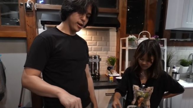 El Rumi dan Safeea Ahmad. (Youtube/MaiaAlElDulTV)