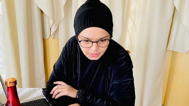 Pesona Siti Nurhaliza tanpa make up. [Instagram/ctdk]