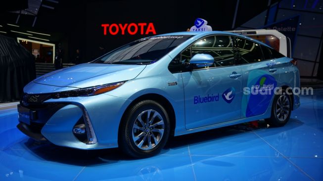 Bluebird PHEV by Toyota [Suara.com/Manuel Jeghesta Nainggolan].