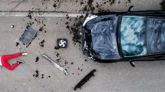 Kecelakaan Maut Toyota Alphard AD 374 Z Seruduk Truk Trailer Di Tol Semarang-Solo, 3 Orang Tewas