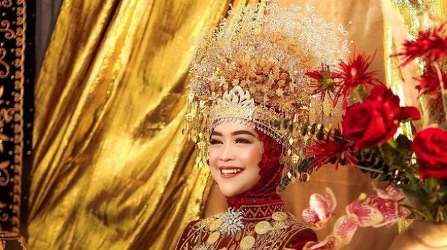 Potret Prewedding Ria Ricis dan Teuku Ryan Pakai Adat Aceh. [Instagram/fdphotography90]