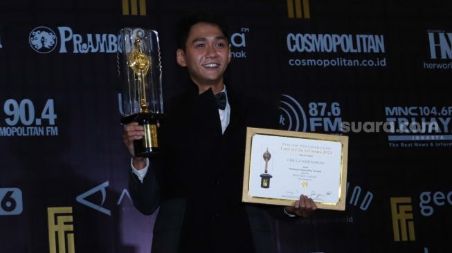 Hempas Trauma Dipeluk Waria, Chicco Kurniawan Ciuman dengan Cowok di Film