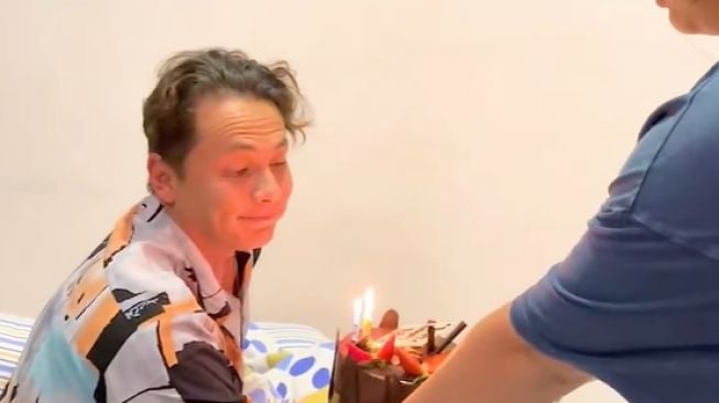 Andhika Pratama ulang tahun. (Youtube/UssyAndhikaOfficial)