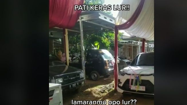 Viral seserahan lamaran sultan. [TikTok]