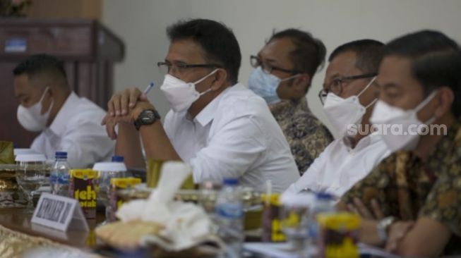 Warga Sampaikan Masalah Tenaga Kerja Asing di Sulawesi Tenggara