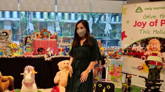 Begini Cara Tasya Kamila Tanamkan Rasa Simpati dan Peduli Sesama Pada Anak