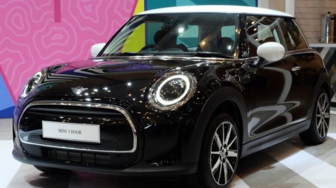 Mini Anniversary Edition meluncur di GIIAS 2021, dengan harga Rp 735 juta hingga Rp 975 juta. [Antara]