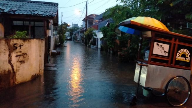 Hujan Deras di Kota Bekasi, Perumahan Duta Kranji Terendam Banjir