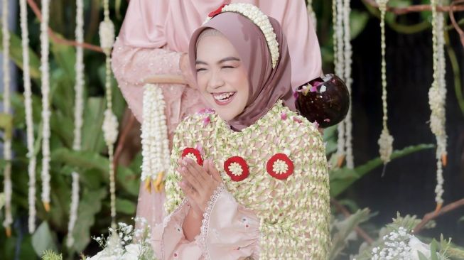 Pesona Ria Ricis Sejak Lamaran Hingga Akad Nikah (Instagram/@riaricis1795)