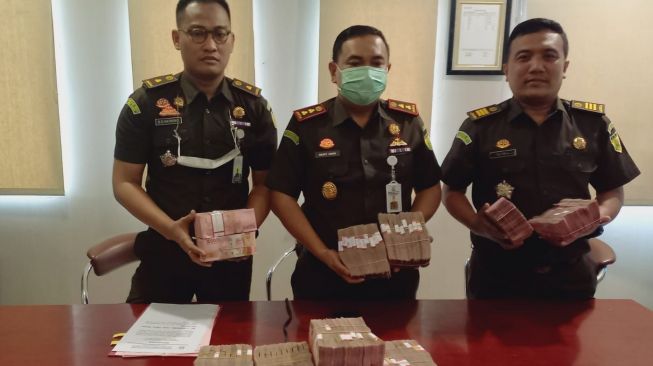 Kejari Kabupaten Bekasi Terima Uang Titipan Rp1,1 Milyar Kasus Tera Dinas Perdagangan