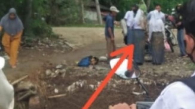 Viral, Mau Berangkat Sekolah, Pelajar SMKN 1 Babelan Jatuh ke Gorong-gorong