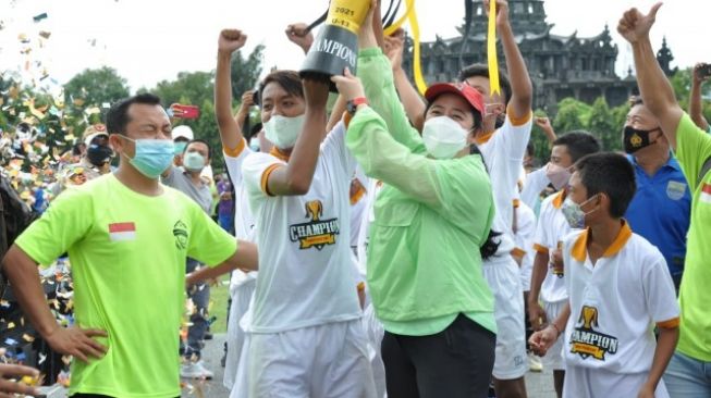 Tutup Piala KBPP Polri, Puan Maharani Harap Lahir Bibit Atlet Pesepak Bola