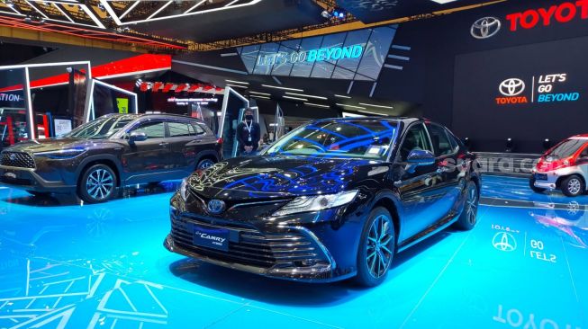 Best 5 Oto: Perlindungan Kesehatan di GIIAS 2021, New Toyota Camry Ramah Lingkungan