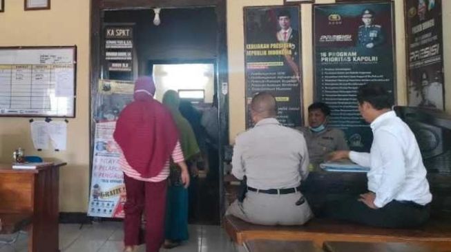 30 Emak-emak Korban Dugaan Pemotongan Bansos PKH Probolinggo Diperiksa Polisi