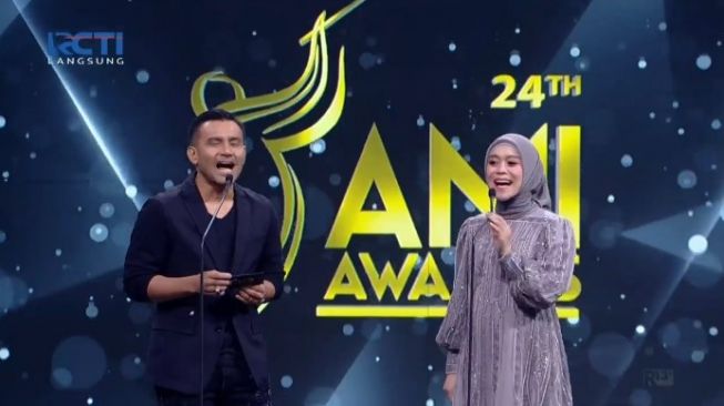 Raih Penghargaan AMI Awards 2021, Judika Sambut Kembalinya Anji