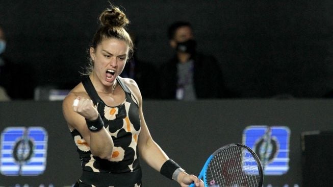 WTA Finals 2021: Tekuk Sabalenka, Maria Sakkari ke Semifinal