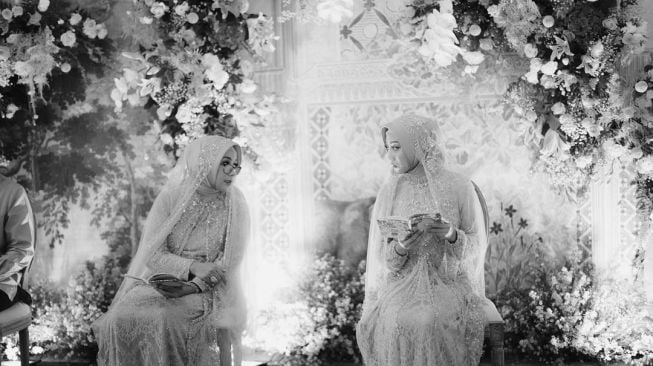 Nikita Willy di pengajian jelang nikah adik. [Instagram/nikitawillyofficial94]