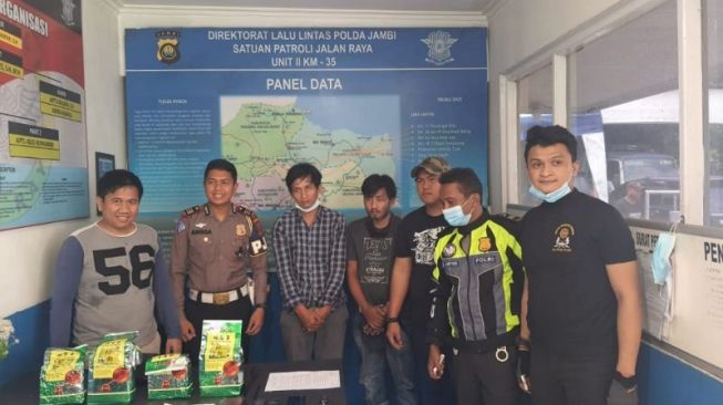 Polisi PJR Jambi Gagalkan Pengiriman 4 Kg Sabu ke Riau