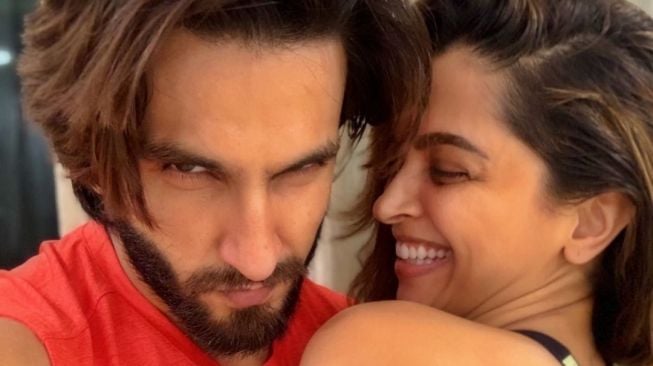 Potret Mesra Deepika Padukone dan Ranveer Singh. [Instagram/@ranveersingh]