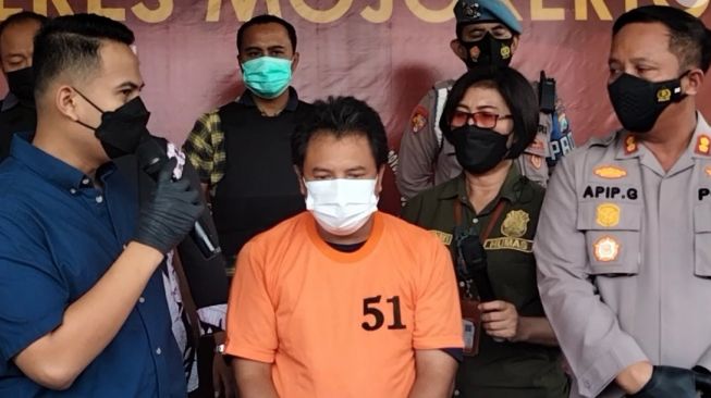 Pelaku Penipuan Umroh Mojokerto Belanjakan Rp 2,027 M Buat Beli Kripto di Surabaya