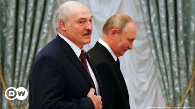 Apa Peran Putin di Balik Tuduhan Lukashenko Bawa Migran ke Perbatasan UE?