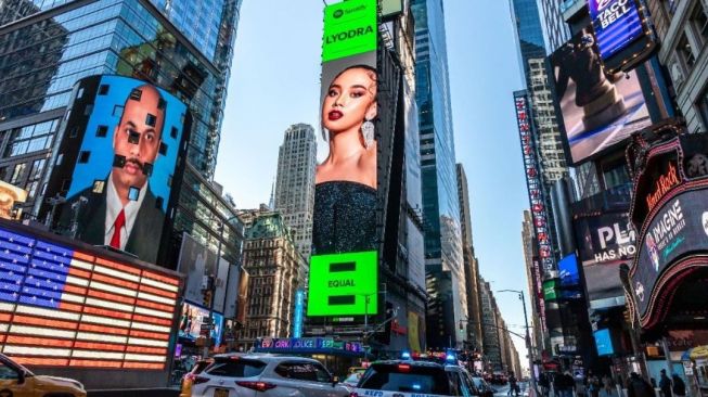 Wajah Lyodra Ginting muncul di Times Square New York. [Instagram]