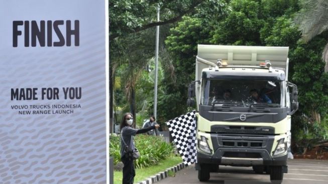 Volvo Trucks Luncurkan Truk FM, FMX, dan FH16 Generasi Keempat di Indonesia