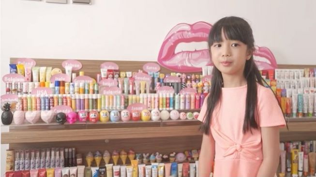 Bocah 6 Tahun Ini Punya Koleksi Lip Balm Terbanyak, Jumlahnya Lebih dari 3.000