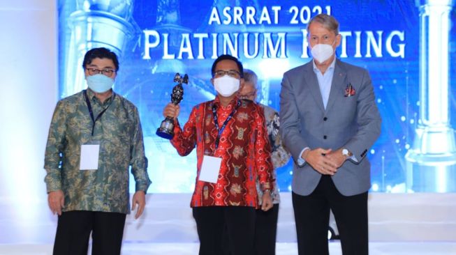 Konsisten Terapkan Keuangan Berkelanjutan, BRI Raih Penghargaan Tertinggi ASRRAT 2021