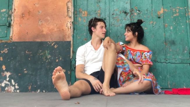 Potret mesra Shawn Mendes dan Camila Cabello. [Instagram/camila_cabello]