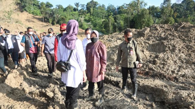 Peduli Warga Terdampak Bencana, Pagi Ini Mensos Tiba di Deli Serdang