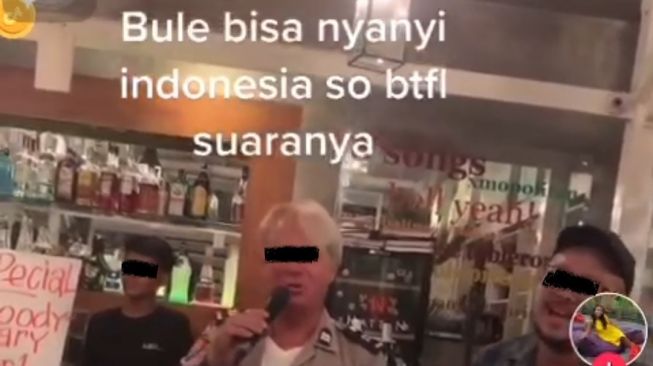 Buntut Viralnya Bule di Sanur Bali Pakai Seragam Polisi Saat Hallowen, Pedagang Dipanggil