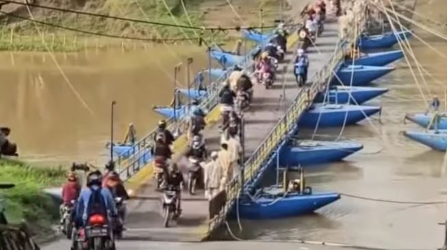Hasilkan Jutaan Rupiah Perhari,  Sungai Citarum Jadi Ladang Pendapatan