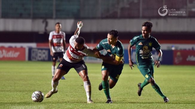Persebaya Surabaya vs Madura United dalam laga pekan ke-12 BRI Liga 1 2021/2022, Sabtu (20/11/2021). [PT Liga Indonesia Baru]