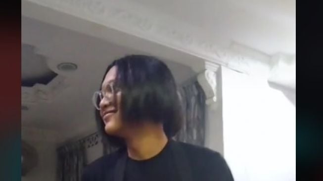 Cowok Gondrong Izin Keluar Potong Rambut, Pas Pulang Ortu Kaget Lihat Gaya Rambut Barunya (TikTok)