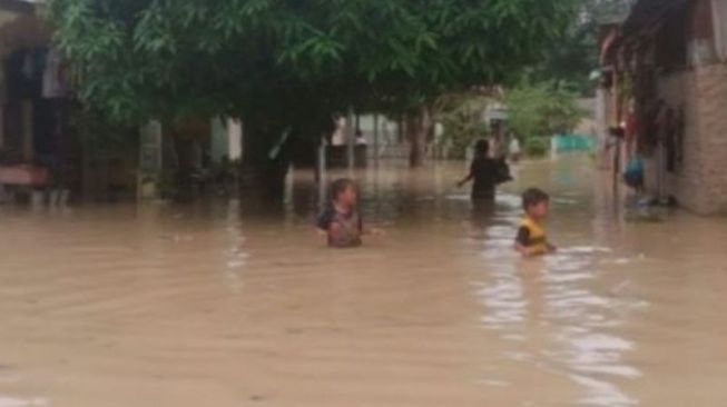 Ratusan rumah terendam banjir di Tebing Tinggi. [Dok.ANTAR]