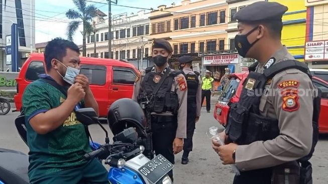 Tekan Penyebaran Covid-19 di Gowa, Polisi Razia Pengguna Jalan Tidak Pakai Masker