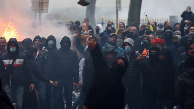 Ribuan Warga Belgia Protes Pembatasan Covid-19, Gelar Demo Besar Di Markas Uni Eropa