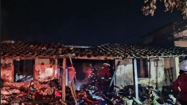 Memasak Lalu Ditinggal Pergi, Suyatno Kaget Lihat Rumahnya Ludes Terbakar