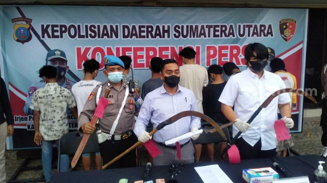 Polisi Tahan 9 Anggota Geng Motor yang Serang dan Rampok Warga di Patumbak