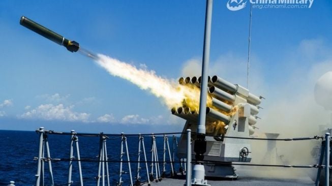Militer China Terus Pantau Pergerakan Kapal Perang Amerika di Selat Taiwan