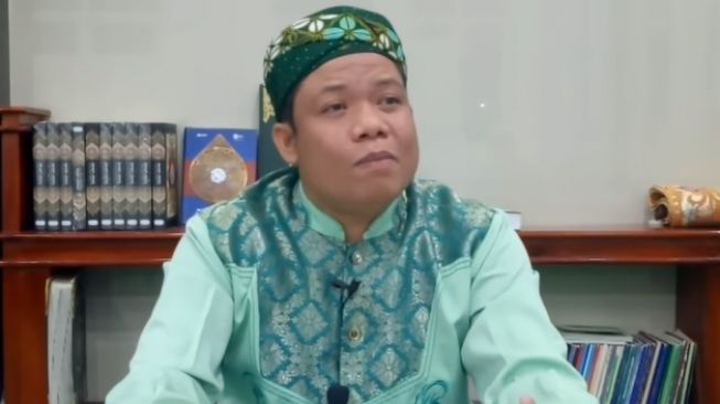 Ustadz Suparman Abdul Karim memberikan ceramah soal seruan jihad lawan Densus 88. (Youtube)