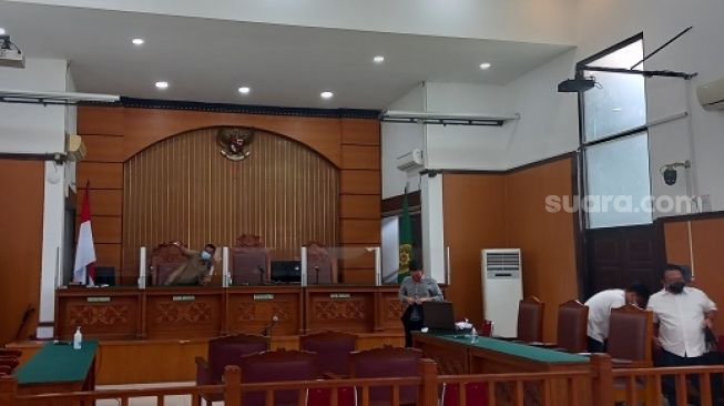 Orang Tua Terdakwa Meninggal, Sidang Kasus Unlawful Killing Laskar FPI Ditunda