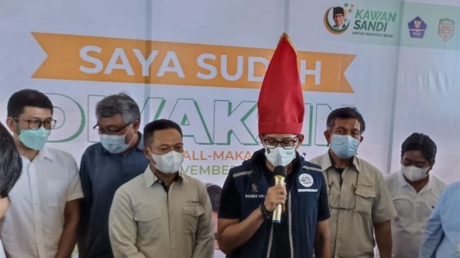 Sandiaga Uno Sebut Vaksinasi Covid-19 Untuk Lansia Sangat Penting