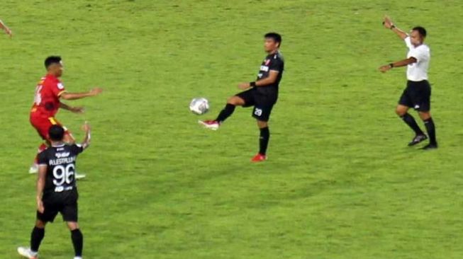 Hasil Liga 2: Persis Solo Bantai Hizbul Wathan FC 3-1 di Stadion Manahan