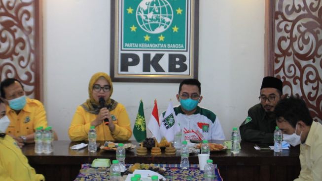 Ade Puspitasari bersilahturahmi lintas parpol PKB Kota Bekasi, Senin (22/11/2021).[Ist]
