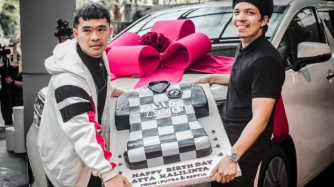 Potret kue ultah Atta Halilintar (instagram.com)