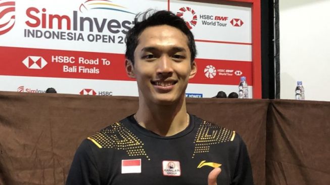 Jonatan Christie akan melawan rekan sepelatnas Chico Aura Dwi Wardoyo di babak kedua Indonesia Open di Nusa Dua, Bali, hari Kamis. (Antaranews/Roy Rosa Bachtiar)