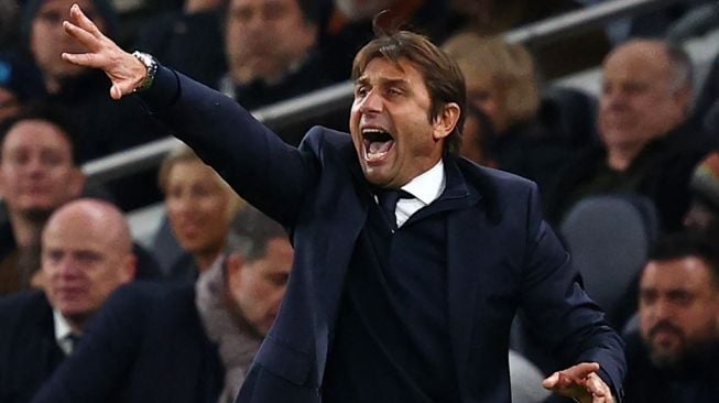 Manajer Tottenham Hotspur, Antonio Conte. [ADRIAN DENNIS / AFP]