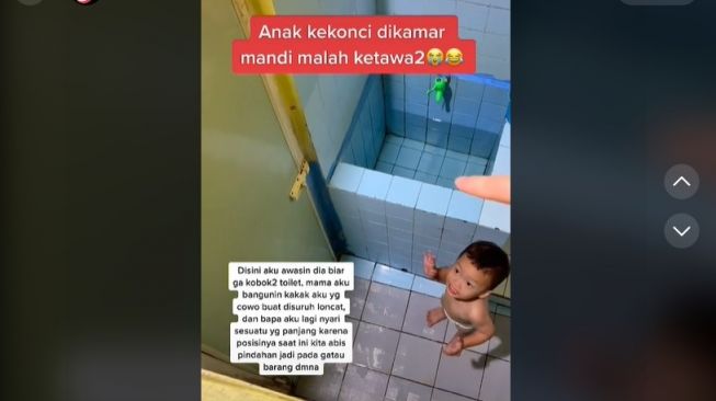 Terkunci Dalam Kamar Mandi, Aksi Balita Ini Malah Bikin Gemas